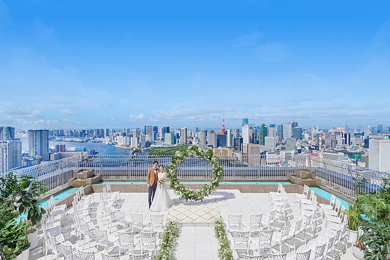 都心の絶景と自然光に包まれた、地上221mで叶う絶景の天空チャペル