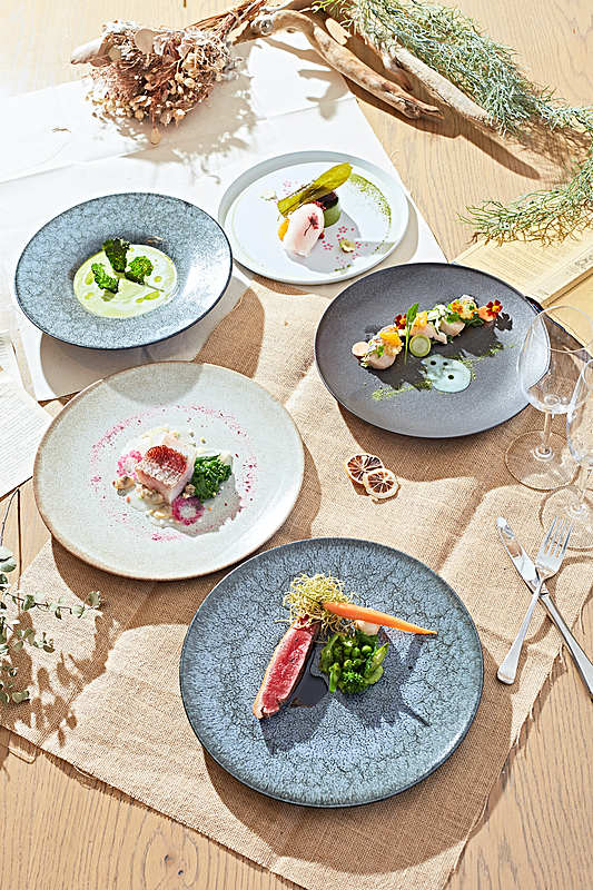 フルコースでもビュッフェスタイルでも 	