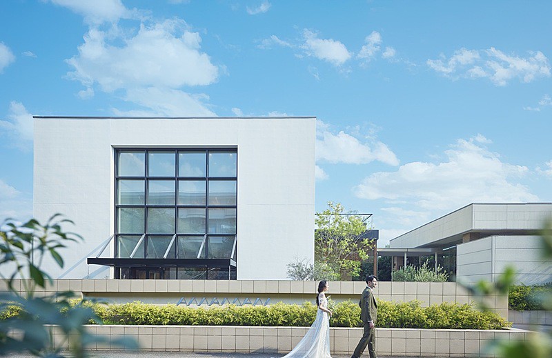 ふたりらしさを叶える緑に囲まれた貸切邸宅