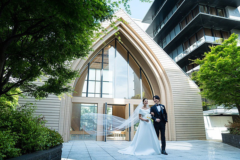 四季の移ろいを感じられる奥庭に佇むチャペル『KOMOREBIDO』