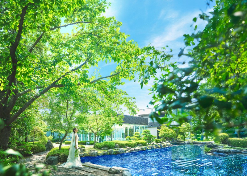 自然と近代建築が調和した非日常空間