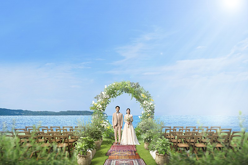 【選べる2つのチャペル】館内チャペル・ガーデンチャペル