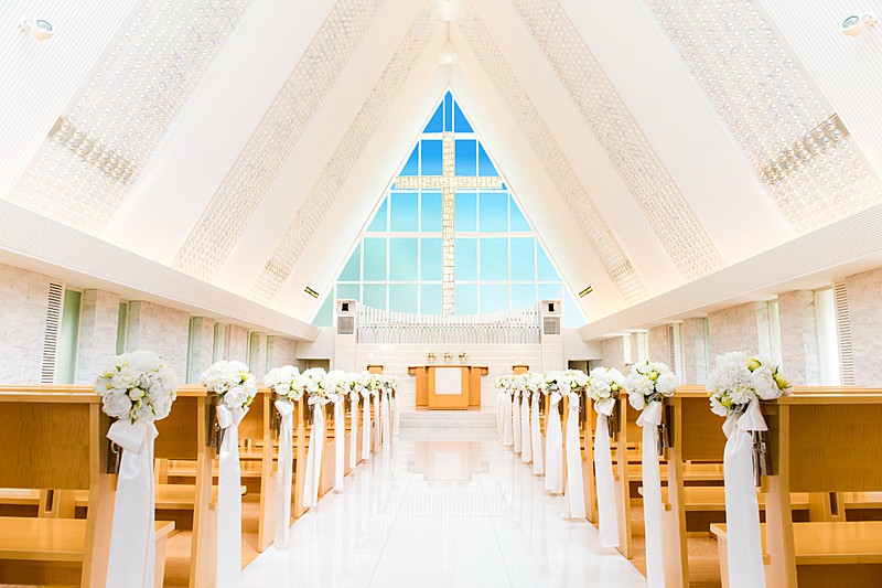 自然光が満ちるチャペルで交わす永遠の約束