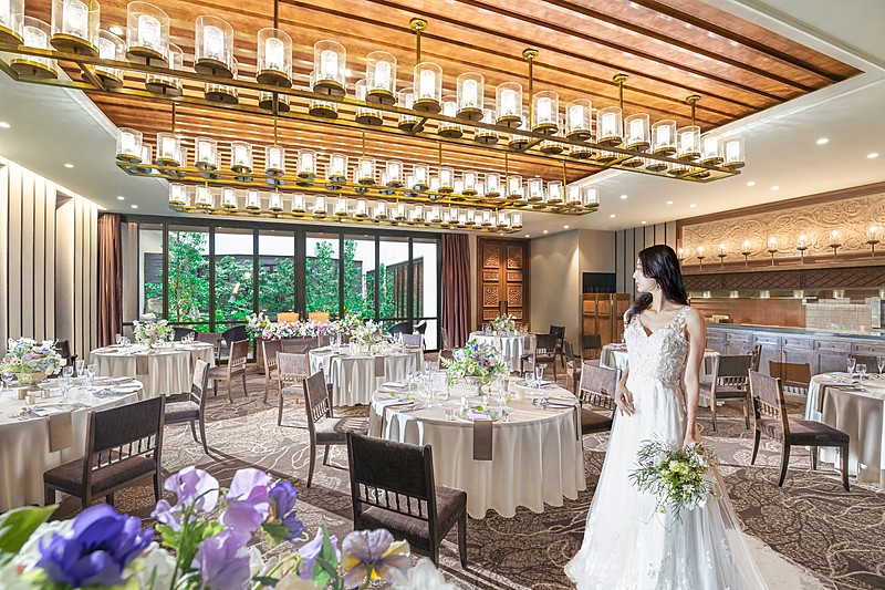 【3つのデザイン】から選べる披露宴会場