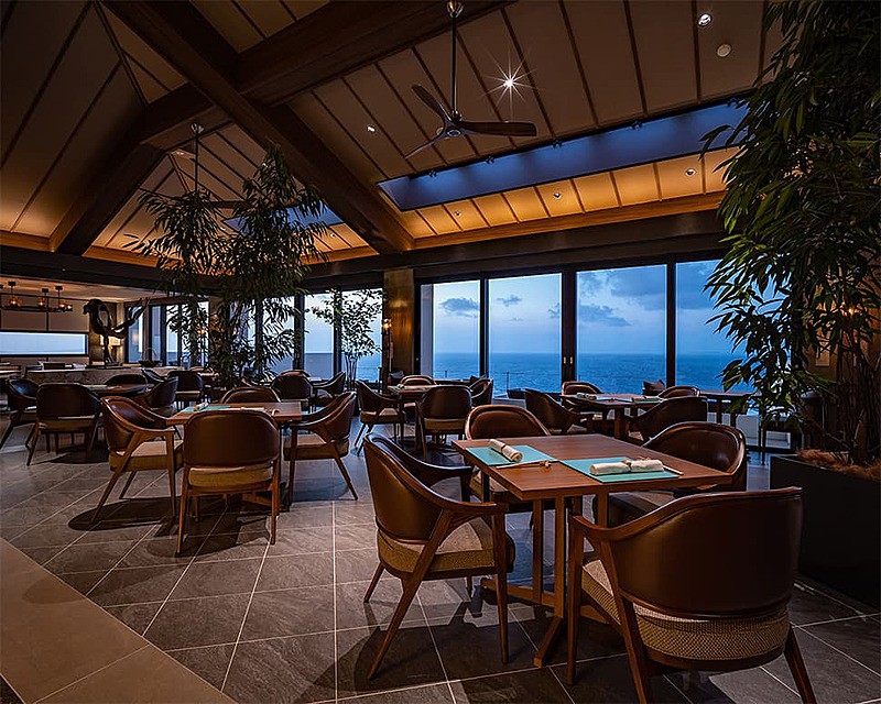 ラグジュアリー × ナチュラルなパーティ空間