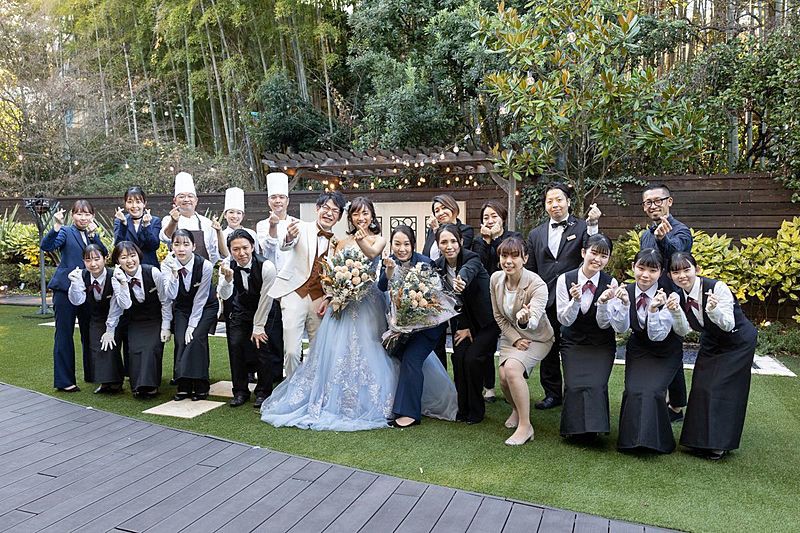 青空・光・緑を感じる開放的 