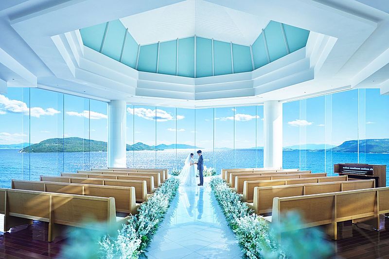 瀬戸内海を望む絶景ロケーションでの挙式
