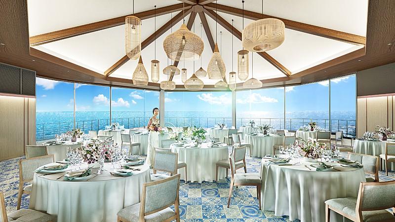 駿河湾の水平線を望み、最大5メートルの高さを誇る披露宴会場