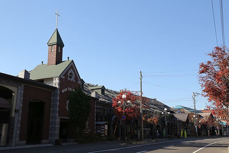 小樽倉庫の一角に建つレンガ調の建物での特別な結婚式