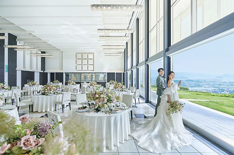 パーティは、プライベート感を重視した独立型の貸切ヴィラで