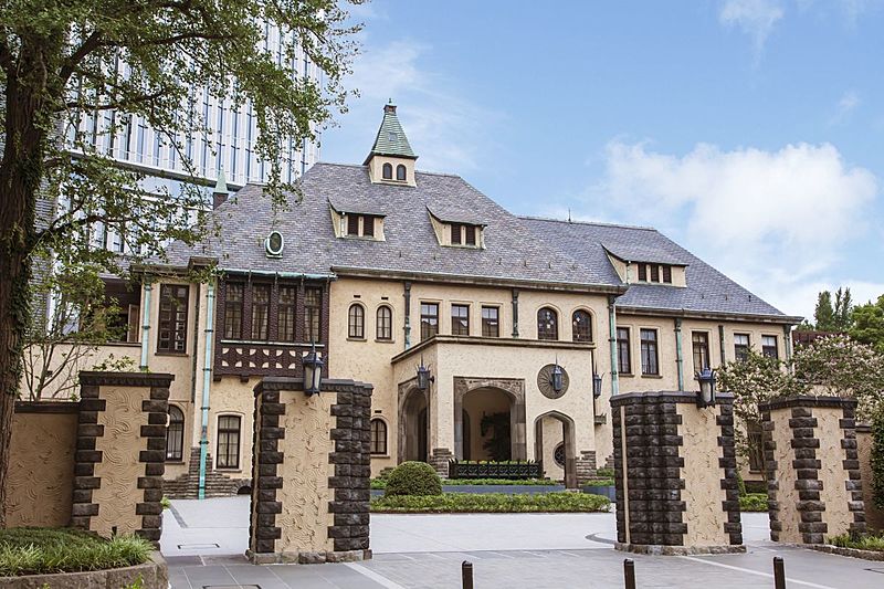 非日常のひとときへ誘う邸宅ウェディング