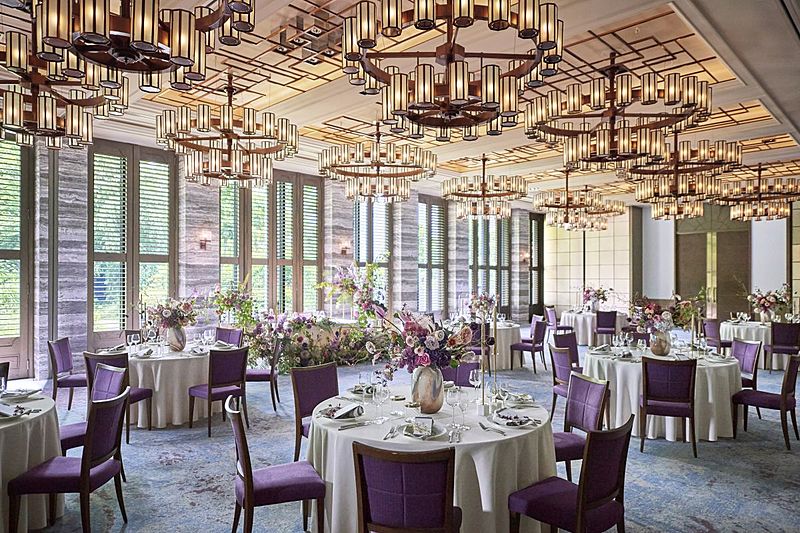 モダンな中にもクラシックな雰囲気が漂う空間