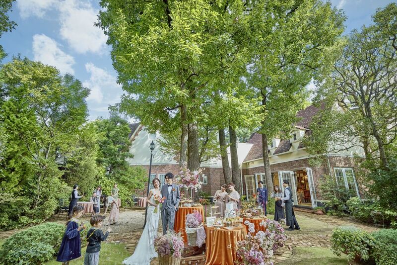 雰囲気の異なる3つの貸切低邸宅それぞれに緑溢れるプライベートガーデンが併設