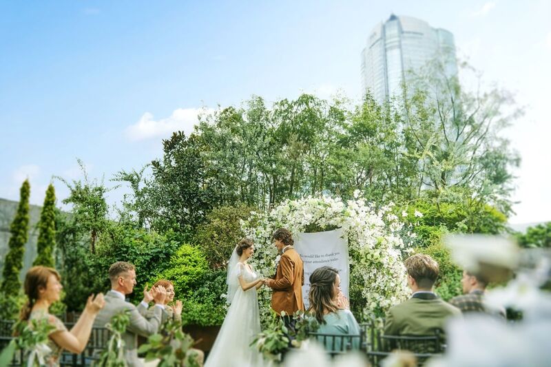 二人の思い描く挙式に合わせて選べる2つの異なるチャペル