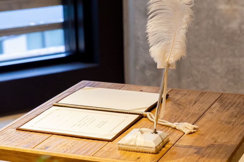 大切なゲストの前で結婚を誓う、人前式のセレモニー