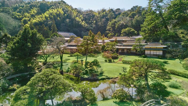沖縄でも、軽井沢でもない。 日本の本物を、いま選ぶ大人たちへ。