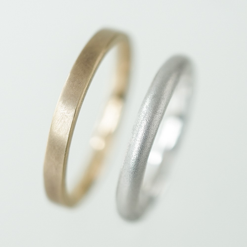 ぬくもりある落ち着いたマットデザインリング