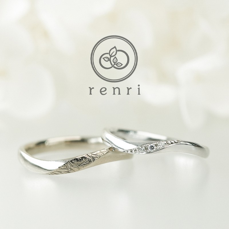 お好みの輝きをアクセントにしたポイントウェーブデザイン