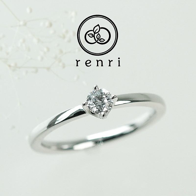 すっきりとした、ストレートラインのエンゲージリング