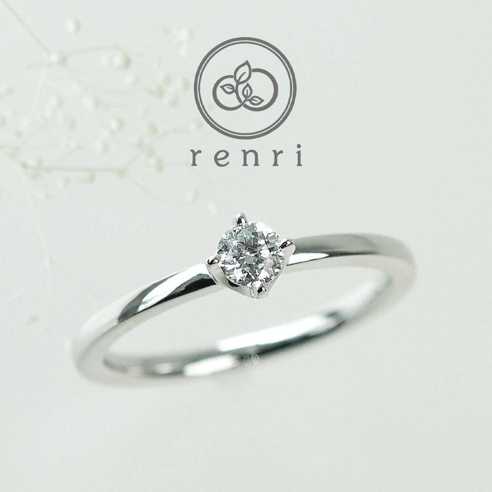 すっきりとした、ストレートラインのエンゲージリング