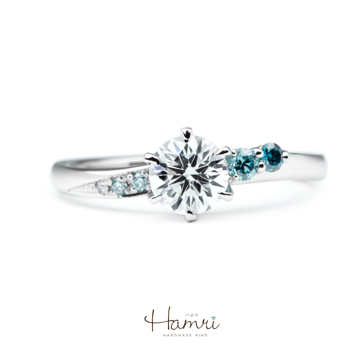 ブルーグラデーションの婚約指輪