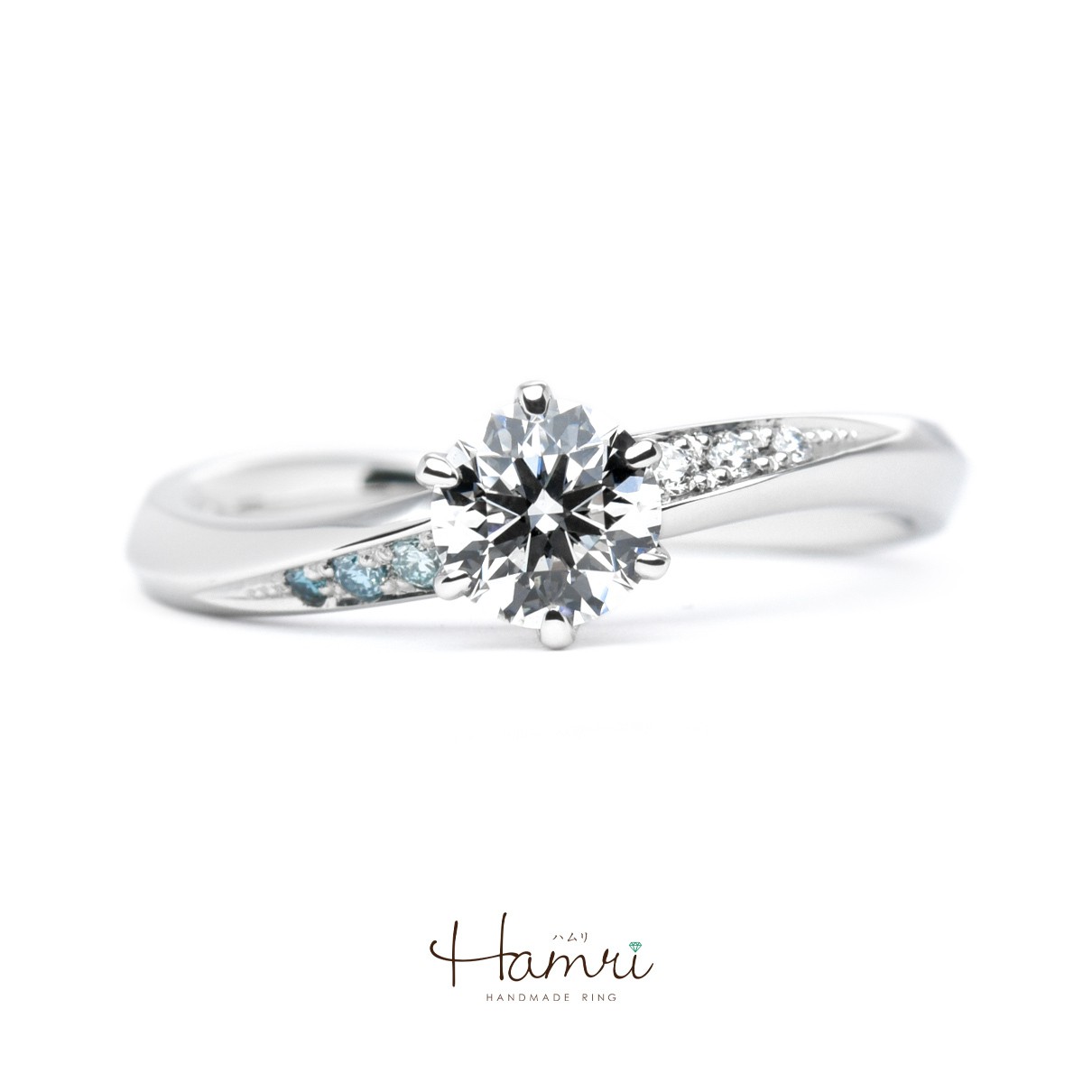 ブルーグラデーションの婚約指輪