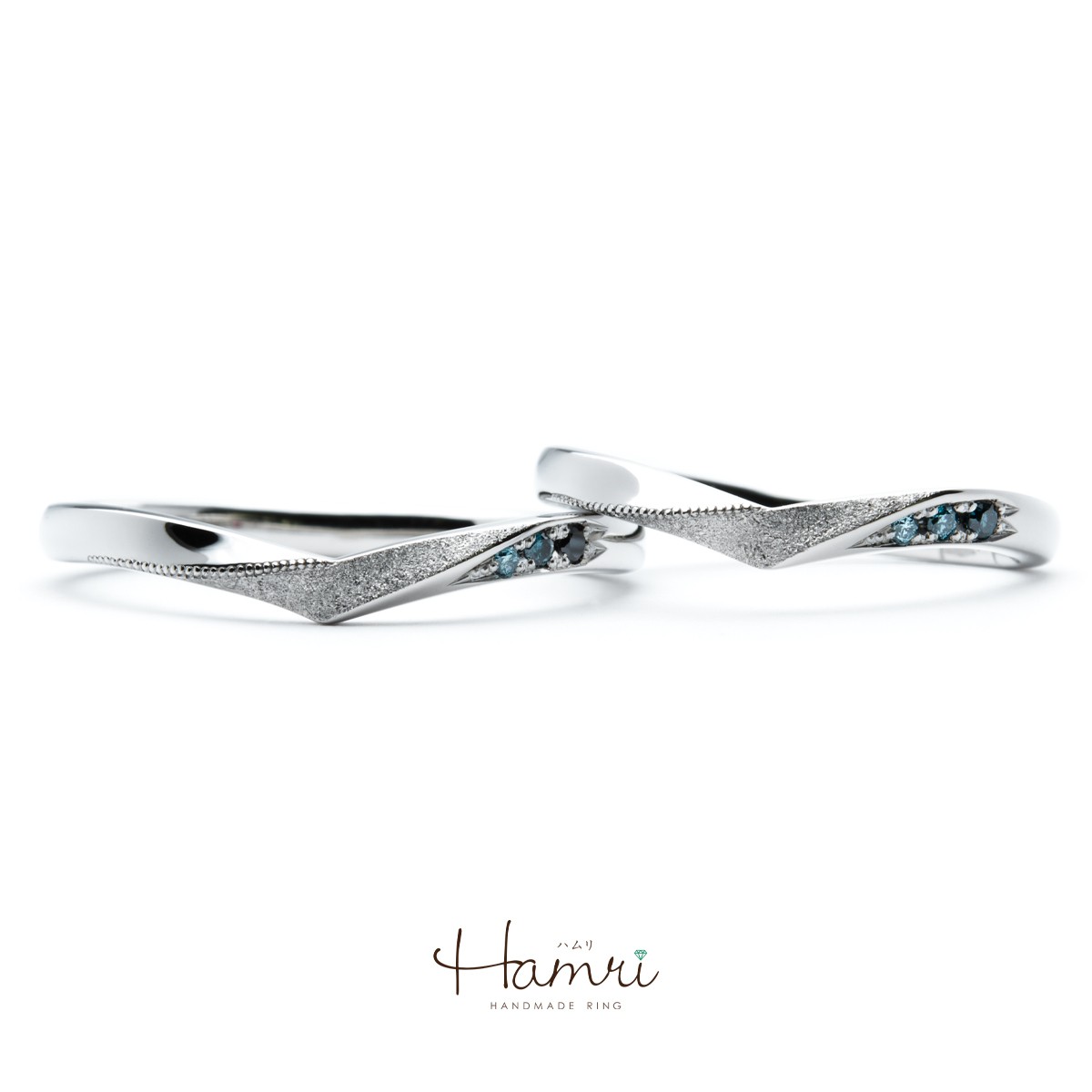 ブルーグラデーションの結婚指輪