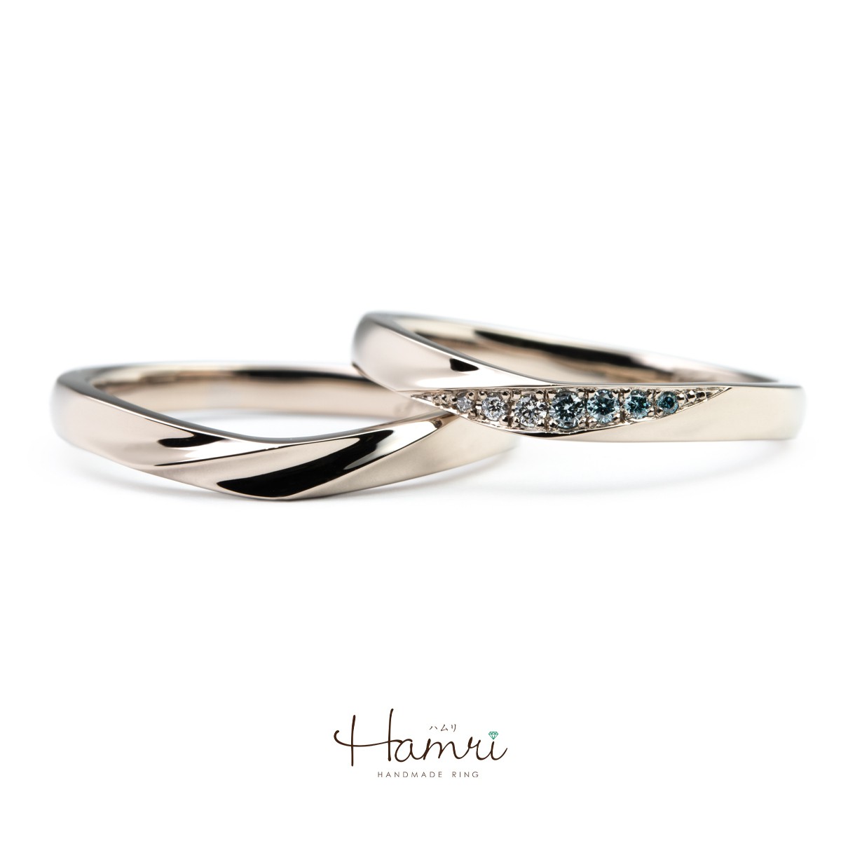 ブルーグラデーションの結婚指輪