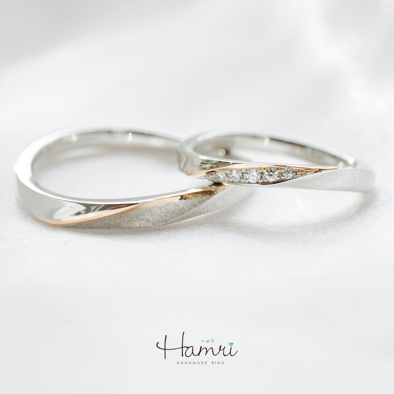 赤い糸の結婚指輪