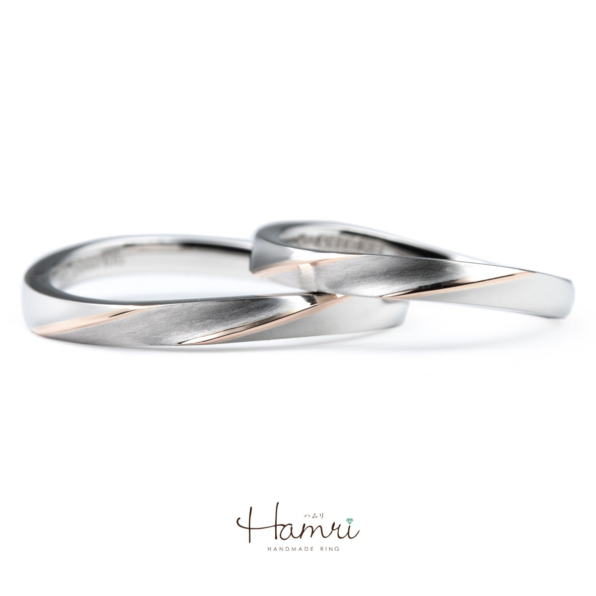 赤い糸の結婚指輪