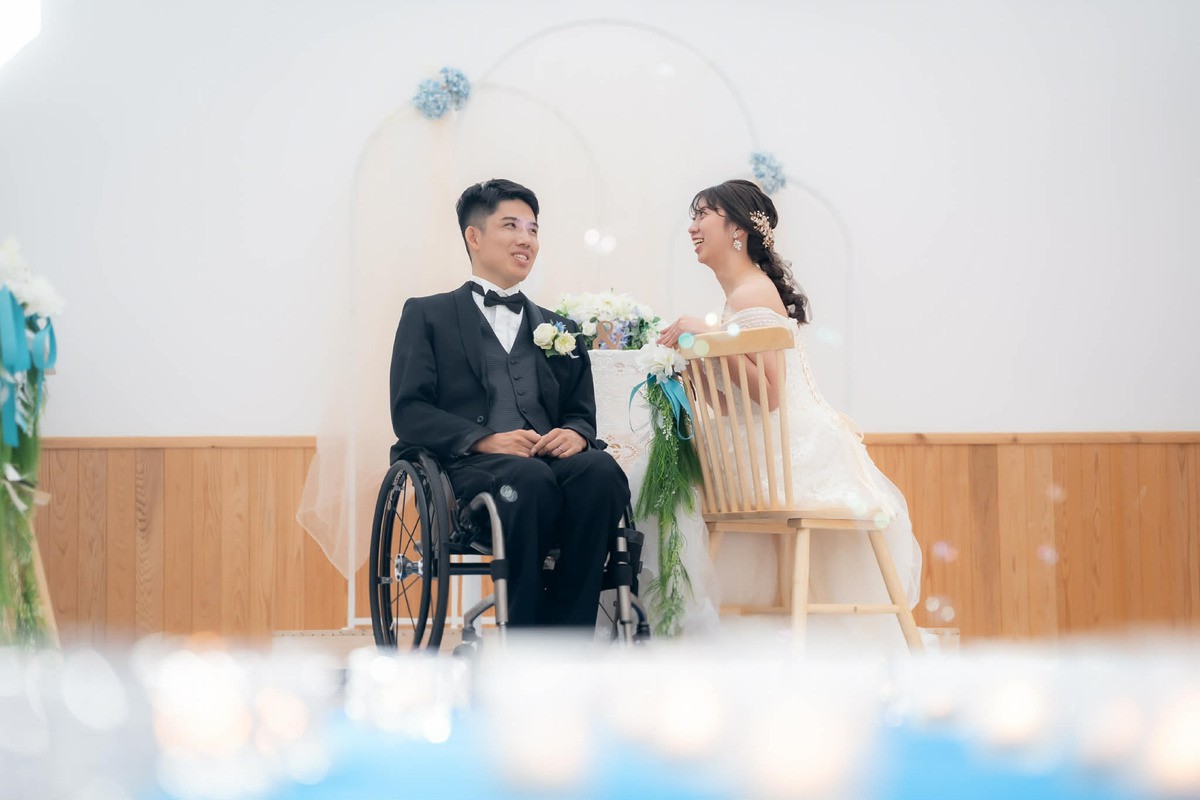 車椅子ブラックタキシード