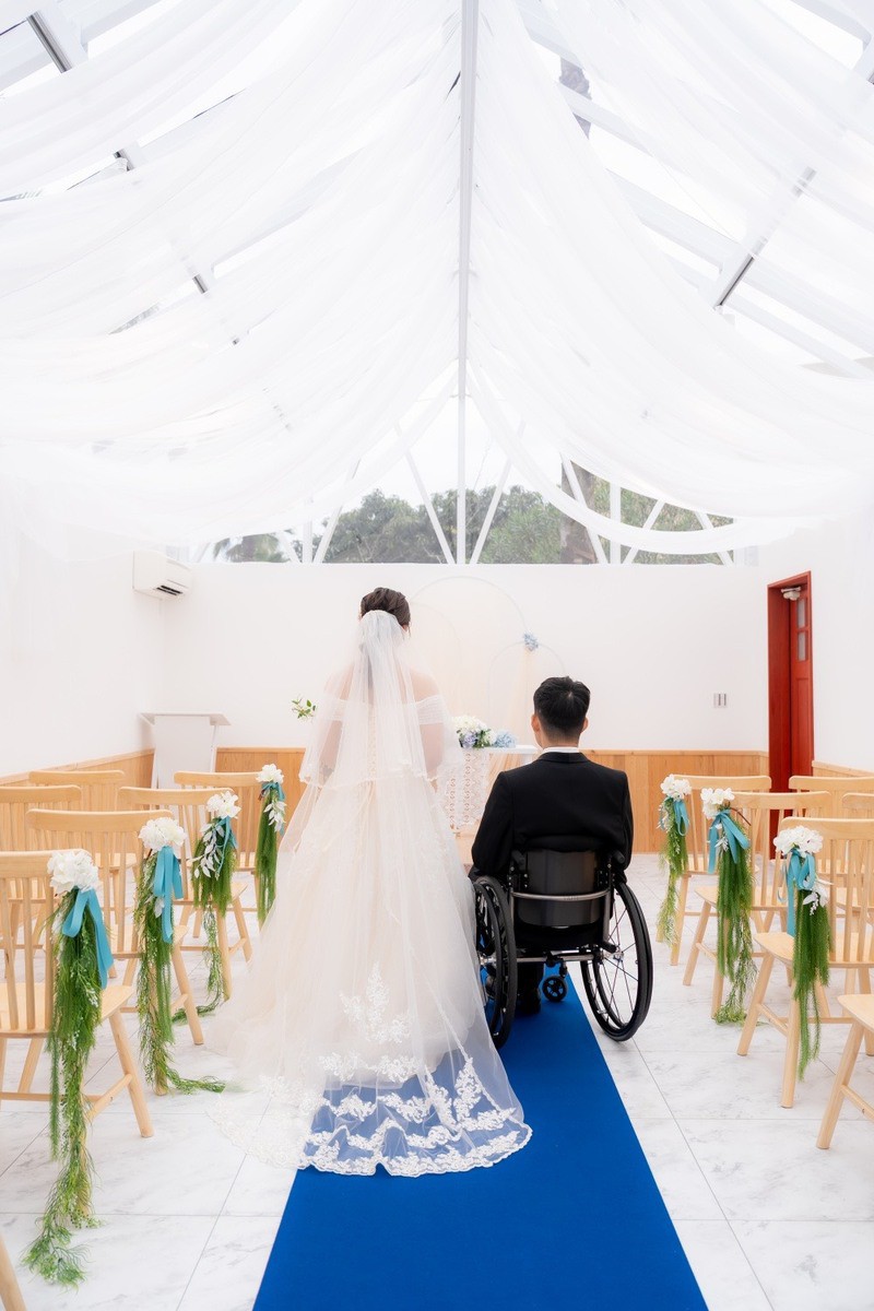 車椅子ブラックタキシード