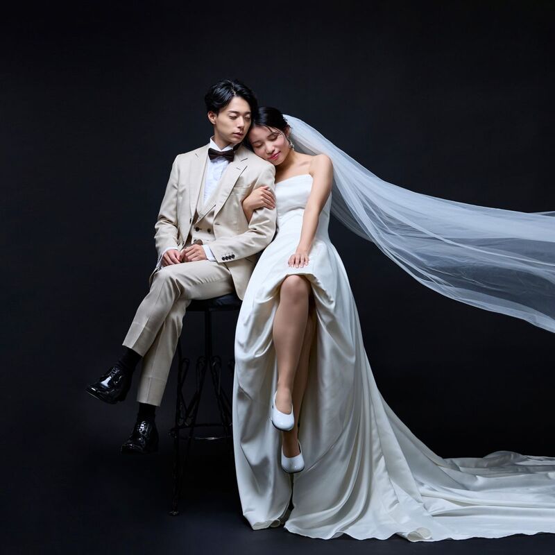 【結婚式を控えた新郎新婦様へ】洋装1着 スタジオ前撮りプラン≪アルバム10P・ウェルカムボード・ムービー付き≫