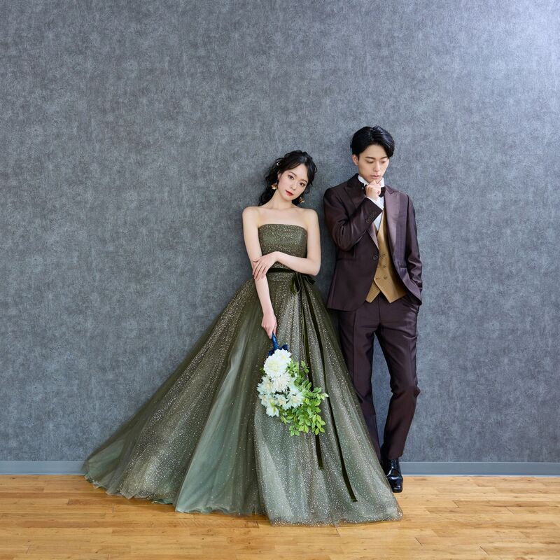 【結婚式を控えた新郎新婦様へ】洋装1着 スタジオ前撮りプラン≪アルバム10P・ウェルカムボード・ムービー付き≫