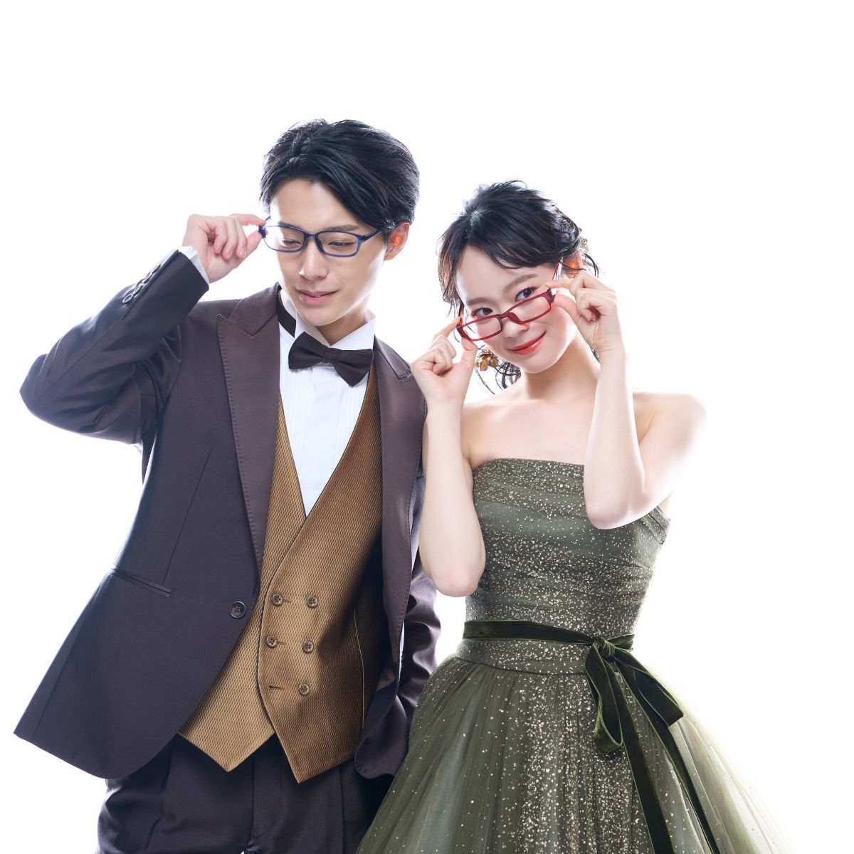 【結婚式を控えた新郎新婦様へ】洋装1着 スタジオ前撮りプラン≪アルバム10P・ウェルカムボード・ムービー付き≫