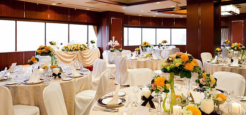 調布クレストンホテル