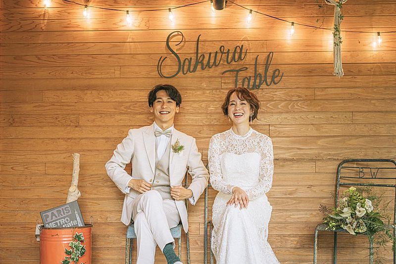 サクラテーブル バイ・ザ・リバー（Sakura Table by the River）