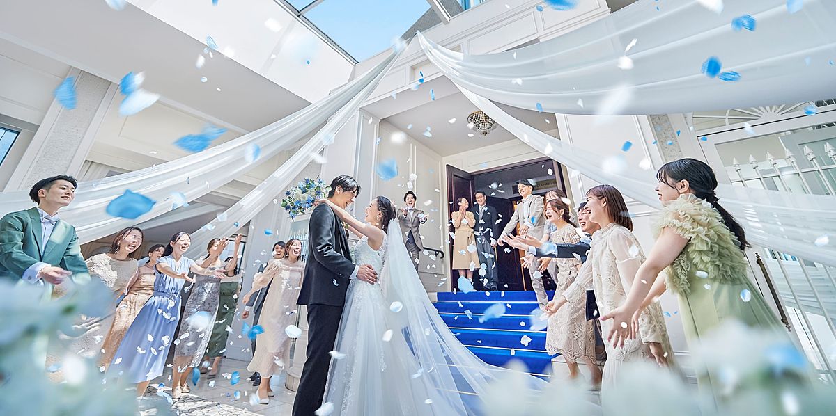 アニヴェルセル 白壁