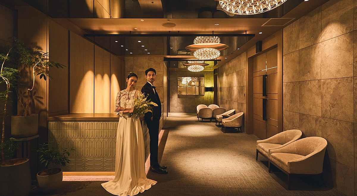 横浜モノリス（YOKOHAMA MONOLITH）