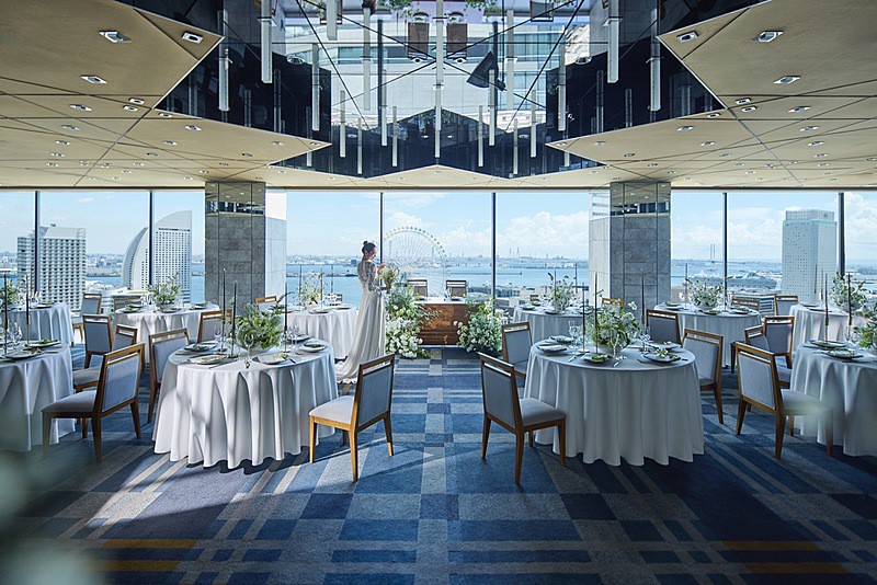 横浜モノリス（YOKOHAMA MONOLITH）