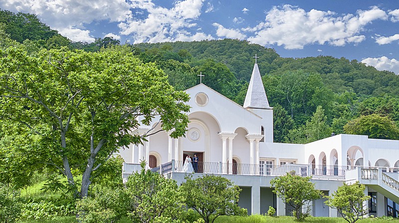 ローズガーデンクライスト教会