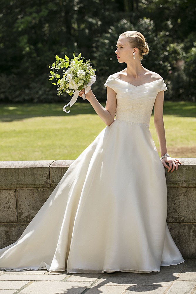 結婚式の時期はいつがいい ７月のウエディングの特徴 メリットとデメリット おすすめのドレスを徹底紹介 結婚式場 ウェディングドレスや費用など結婚式 の情報がいっぱい トキハナmagazine