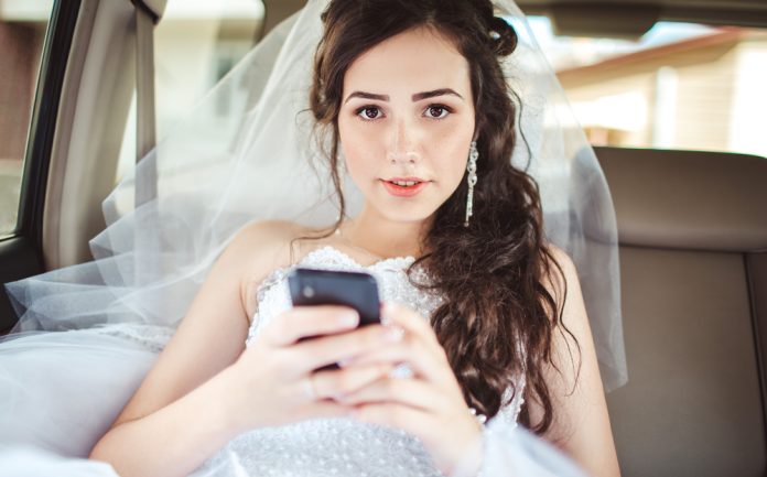 自分史上最高の花嫁 結婚式準備インスタ ハッシュタグ活用法 ドレス編 結婚式場 ウェディングドレスや費用など結婚式の情報がいっぱい トキハナmagazine 自分史上最高の花嫁 結婚式準備インスタ ハッシュタグ活用法 ドレス編 結婚式場 ウェディングドレスや費用など結婚式の情報がいっぱい トキハナmagazine