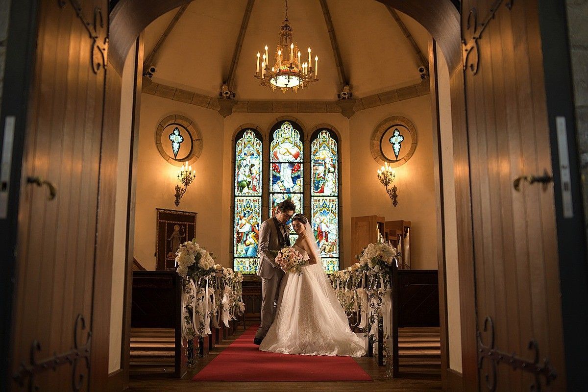 ホテルモントレ大阪 取材記事 タイムトリップウエディングここに極まる 大阪駅徒歩5分にあらわれるまるで異世界の結婚式場 結婚 式場 ウェディングドレスや費用など結婚式の情報がいっぱい トキハナmagazine