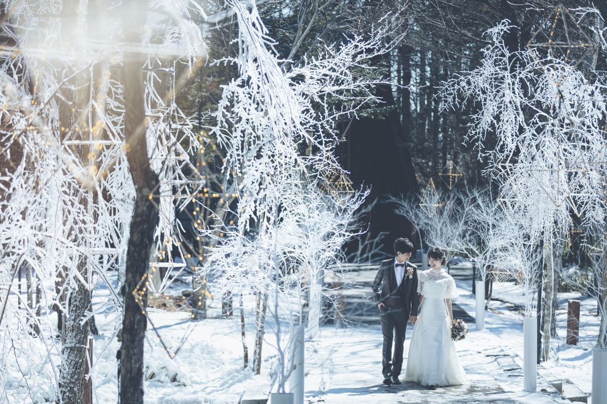 東京近郊のガーデンウェディング会場 軽井沢高原教会