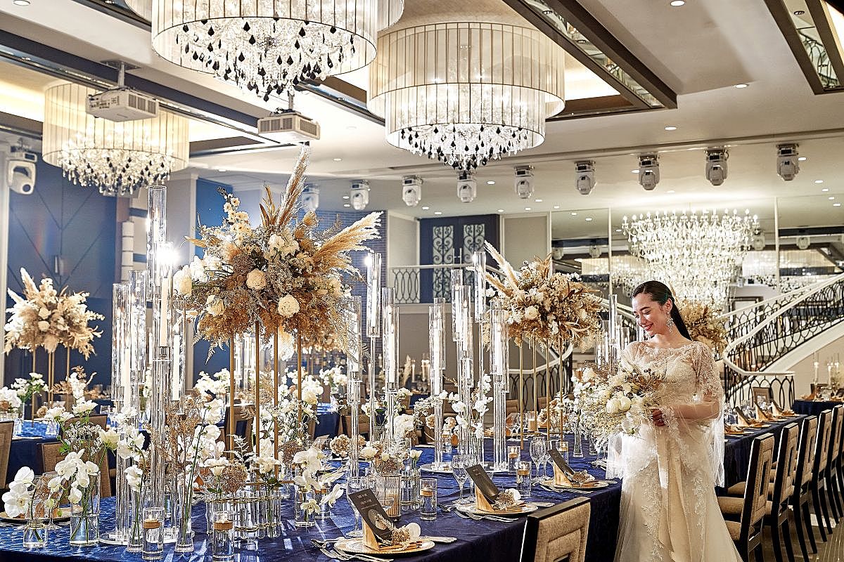 社交ダンス濃紺ベルベットドレス 結婚式　パーティ　デモ豪華キラキラストーン沢山 社交ダンス濃紺ベルベットドレス 結婚式 パーティ デモ豪華キラキラ