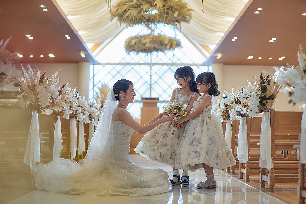 自由に組み合わせて選べる2つのチャペル×3つの披露宴会場で、ふたりの